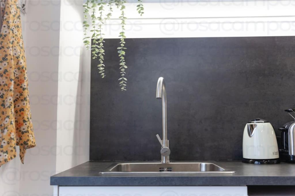 Rb - Urban Loft Retreat, Comfort & Good Location Valenza Esterno foto